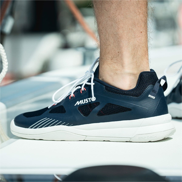 2026 Musto Hommes Dynamic Race Trainer 86998 - Navy / Off White